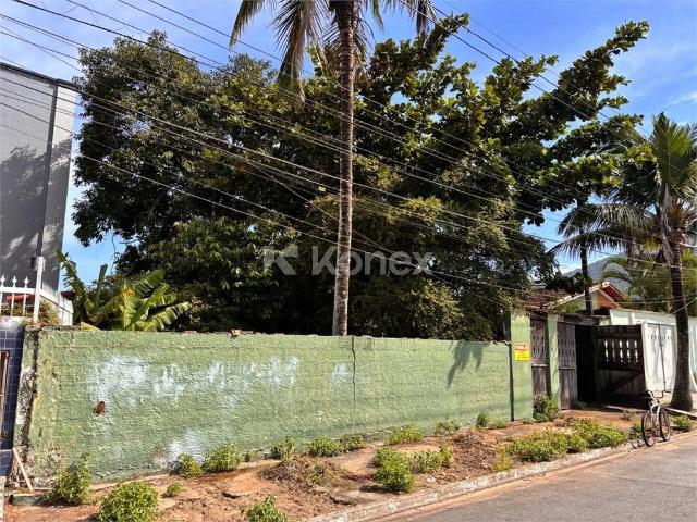 Terreno / Lote para Venda em Praia Grande/SP Solemar