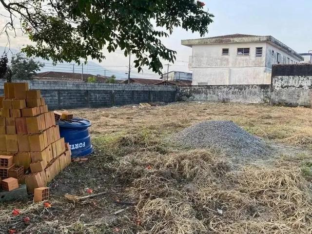 Terreno / Lote para Venda em Praia Grande/SP Solemar