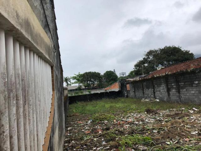Terreno / Lote para Venda em Praia Grande/SP Solemar