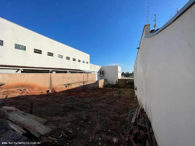 Terreno / Lote para Venda em Presidente Prudente/SP Jardim Bongiovani