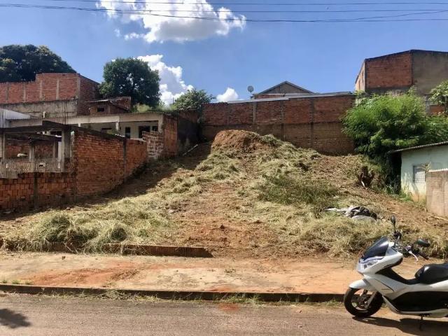 Terreno / Lote para Venda em Presidente Prudente/SP Jardim Sabará