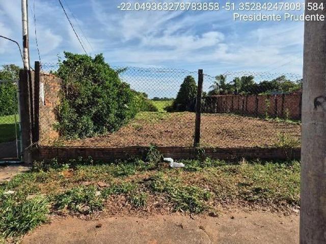 Terreno / Lote para Venda em Presidente Prudente/SP Montalvão 3 Quartos