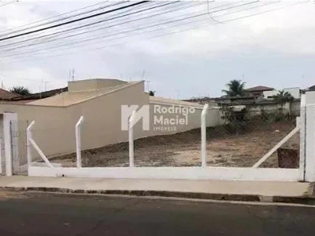 Terreno / Lote para Venda em Rio Claro/SP Zona Central