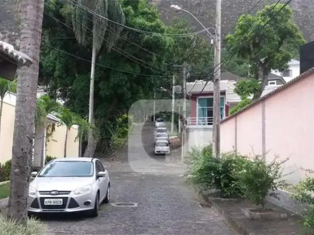 Terreno / Lote para Venda em Rio de Janeiro/RJ Camorim