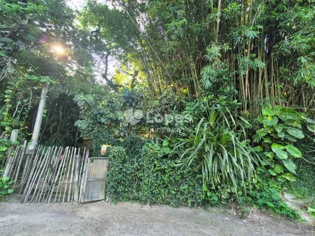 Terreno / Lote para Venda em Rio de Janeiro/RJ Camorim