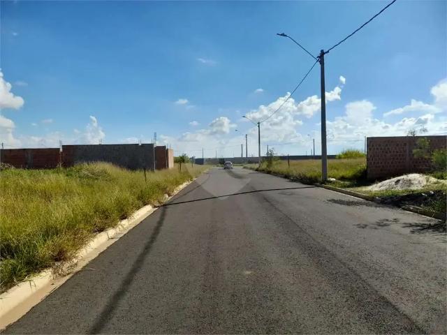 Terreno / Lote para Venda em São Carlos/SP Jardins do Porto