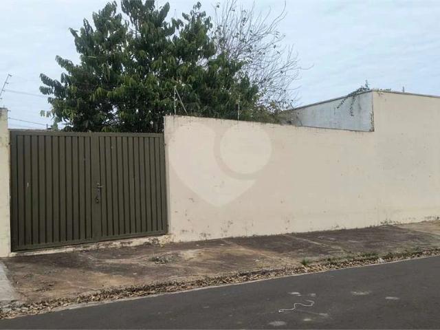 Terreno / Lote para Venda em São Carlos/SP Loteamento Albertini