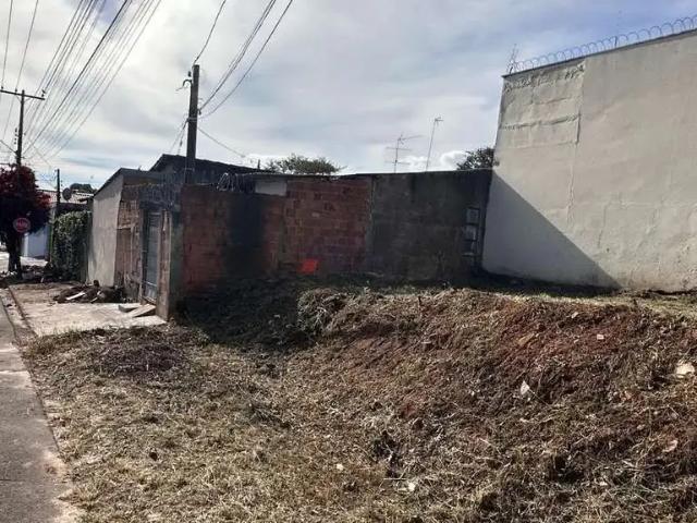 Terreno / Lote para Venda em São Carlos/SP Vila Carmem