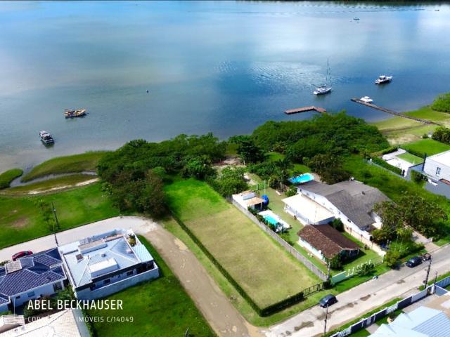 Terreno / Lote para Venda em São Francisco do Sul/SC Capri