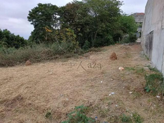 Terreno / Lote para Venda em São José dos Campos/SP Jardim República