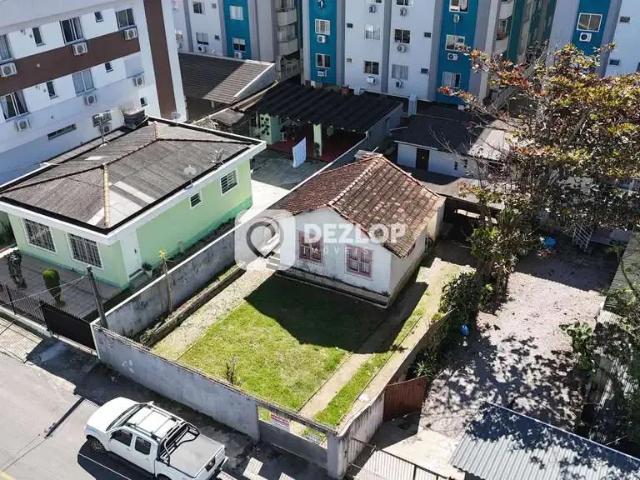 Terreno / Lote para Venda em São José/SC Barreiros