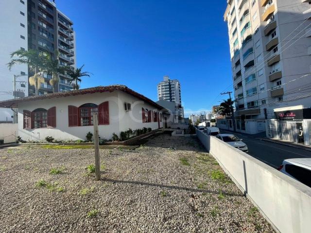 Terreno / Lote para Venda em São José/SC Barreiros 5 Quartos