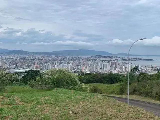 Terreno / Lote para Venda em São José/SC Barreiros