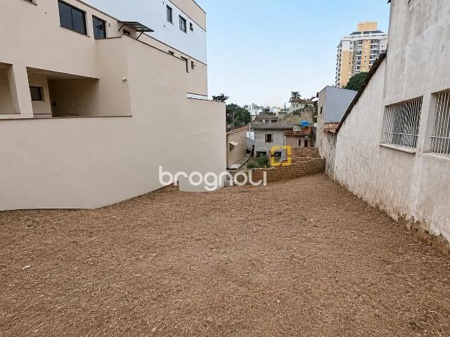 Terreno / Lote para Venda em São José/SC Barreiros