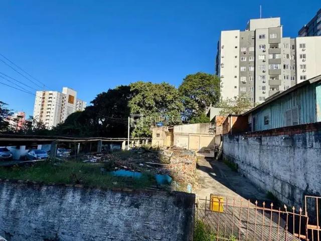 Terreno / Lote para Venda em São José/SC Barreiros