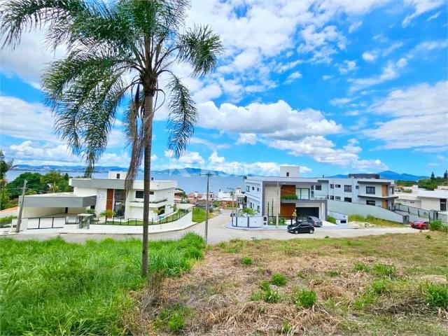 Terreno / Lote para Venda em São José/SC Ponta de Baixo