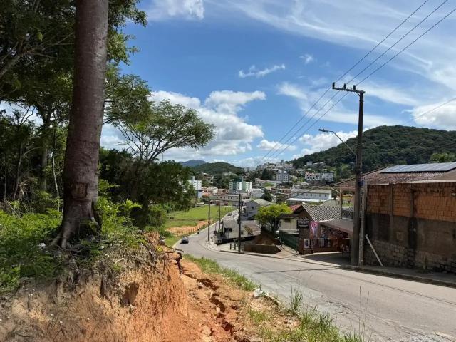 Terreno / Lote para Venda em São José/SC Potecas