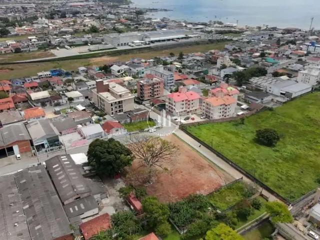 Terreno / Lote para Venda em São José/SC Serraria