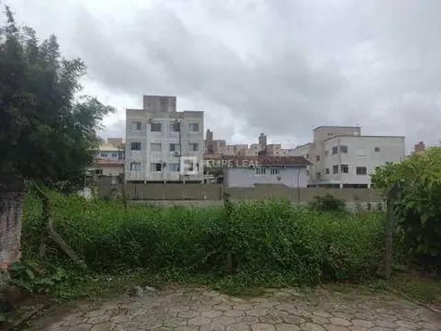 Terreno / Lote para Venda em São José/SC Serraria