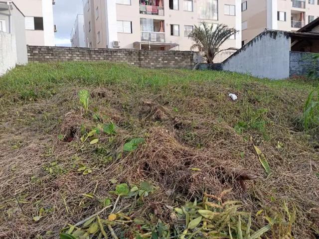 Terreno / Lote para Venda em São José/SC Serraria