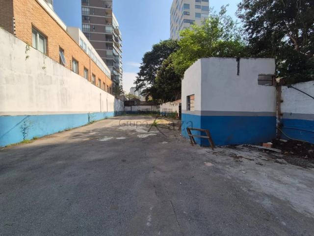 Terreno / Lote para Venda em São Paulo/SP Vila Olímpia
