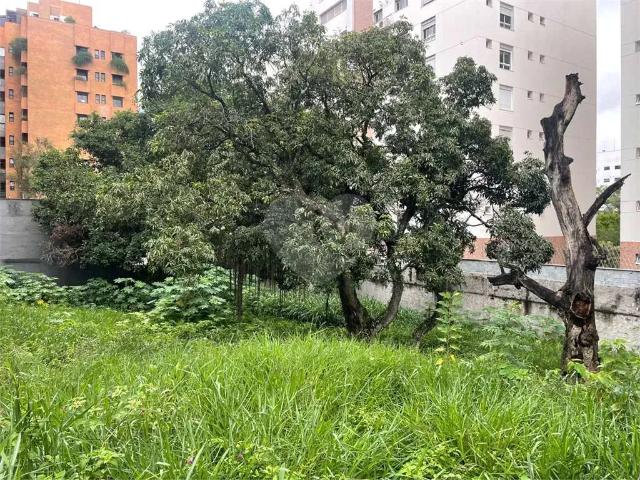 Terreno / Lote para Venda em São Paulo/SP Jardim Guedala