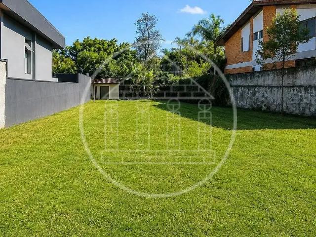 Terreno / Lote para Venda em São Paulo/SP Interlagos