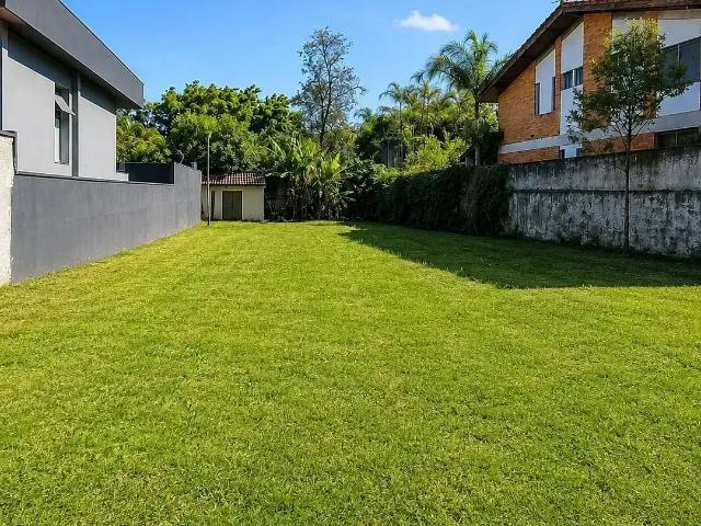 Terreno / Lote para Venda em São Paulo/SP Interlagos