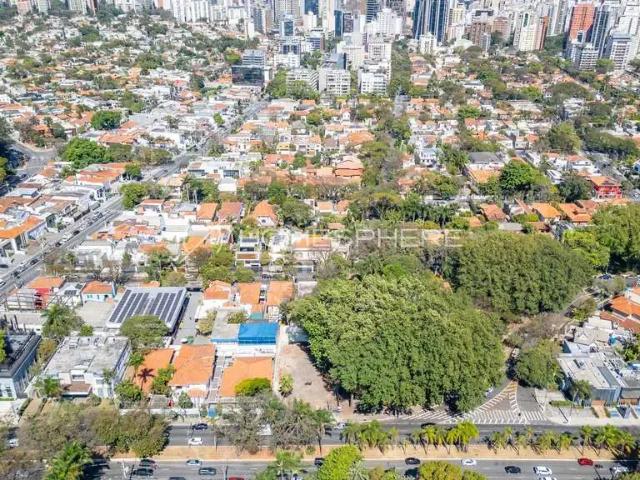 Terreno / Lote para Venda em São Paulo/SP Jardins