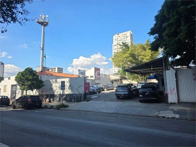 Terreno / Lote para Venda em São Paulo/SP Pinheiros