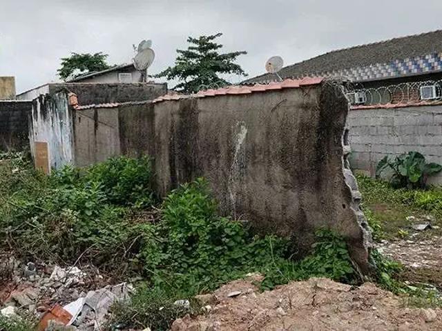 Terreno / Lote para Venda em São Vicente/SP Vila Nossa Senhora de Fátima