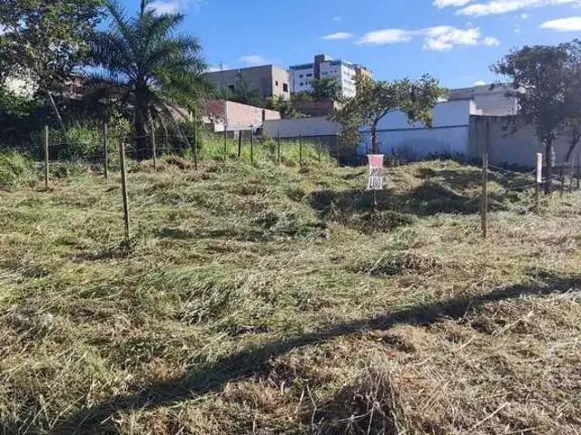 Terreno / Lote para Venda em Santa Luzia/MG Novo Centro