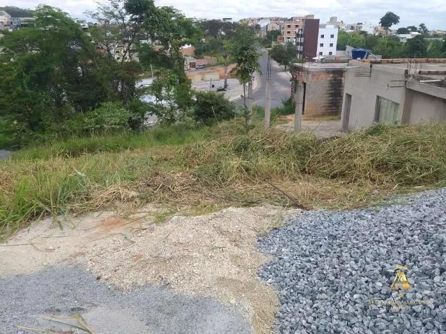 Terreno / Lote para Venda em Santa Luzia/MG Liberdade