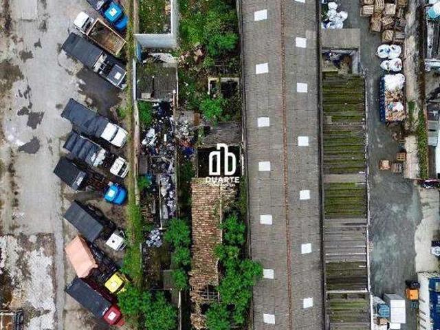 Terreno / Lote para Venda em Santos/SP Valongo