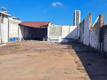 Terreno / Lote para Venda em Santos/SP Vila Mathias