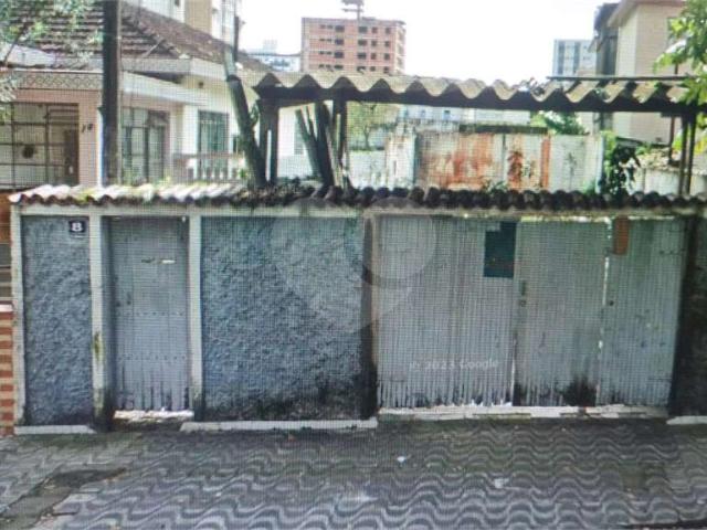 Terreno / Lote para Venda em Santos/SP Embaré