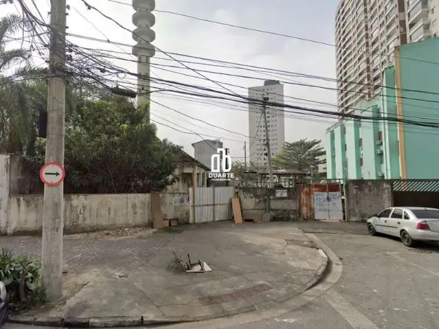 Terreno / Lote para Venda em Santos/SP Encruzilhada