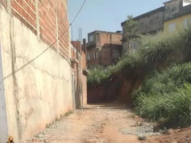 Terreno / Lote para Venda em Santos/SP Morro Nova Cintra