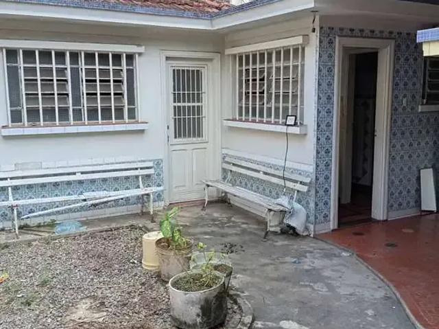 Terreno / Lote para Venda em Santos/SP Ponta da Praia