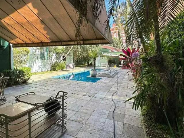 Terreno / Lote para Venda em Santos/SP Ponta da Praia