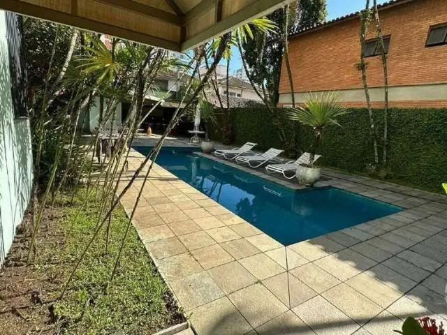 Terreno / Lote para Venda em Santos/SP Ponta da Praia