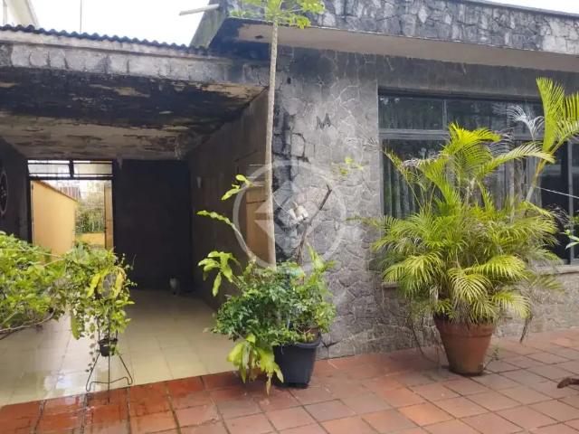 Terreno / Lote para Venda em Santos/SP Ponta da Praia