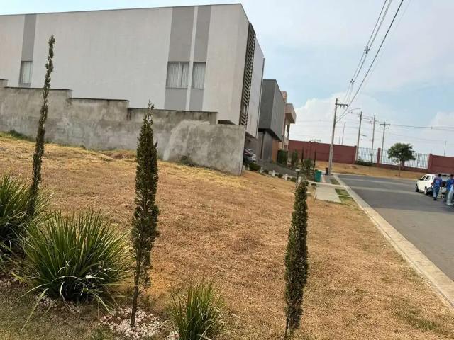 Terreno / Lote para Venda em Senador Canedo/GO Jardins Nápoles