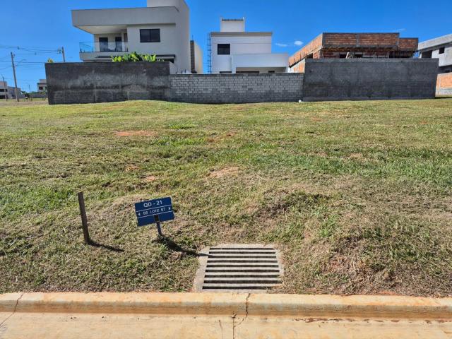 Terreno / Lote para Venda em Senador Canedo/GO Jardins Parma