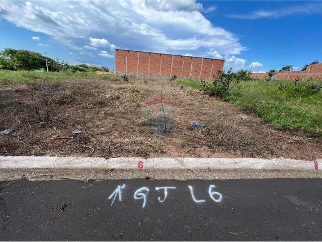 Terreno / Lote para Venda em Serra Azul/SP Centro