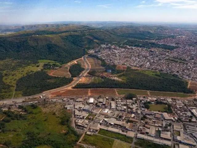 Terreno / Lote para Venda em Sete Lagoas/MG Jardim da Serra