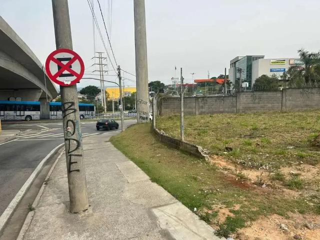 Terreno / Lote para Venda em Sorocaba/SP Itavuvu