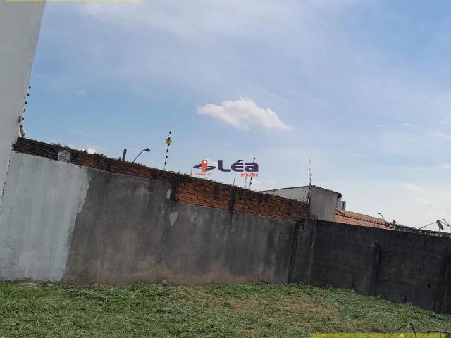 Terreno / Lote para Venda em Suzano/SP Vila Mazza