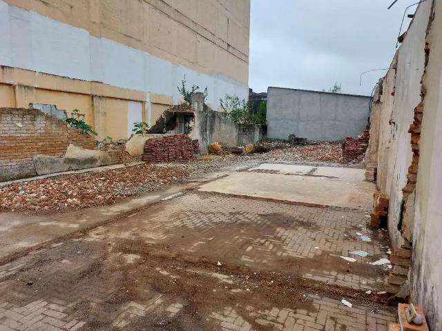 Terreno / Lote para Venda em Suzano/SP Vila Costa