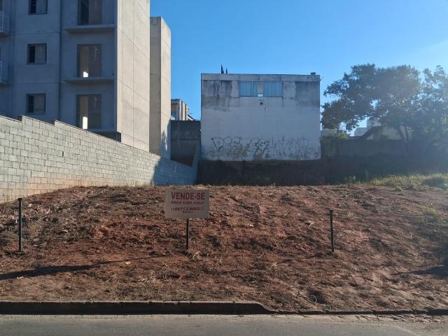 Terreno / Lote para Venda em Suzano/SP Jardim das Flores